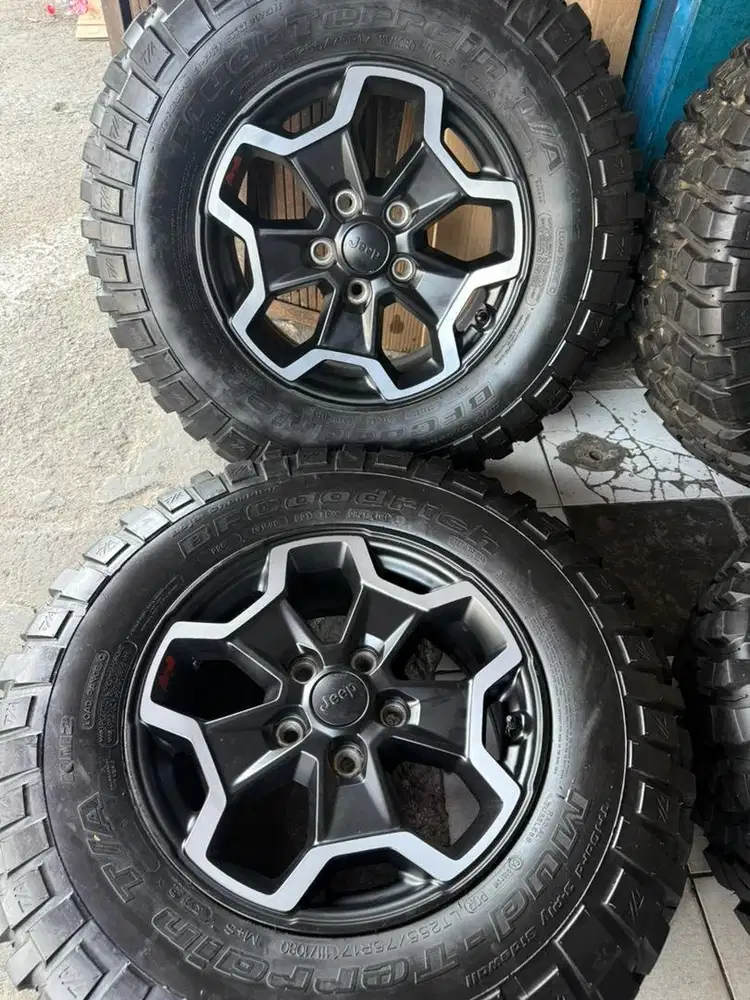 Velg Jeep Rubicon R.17 ori