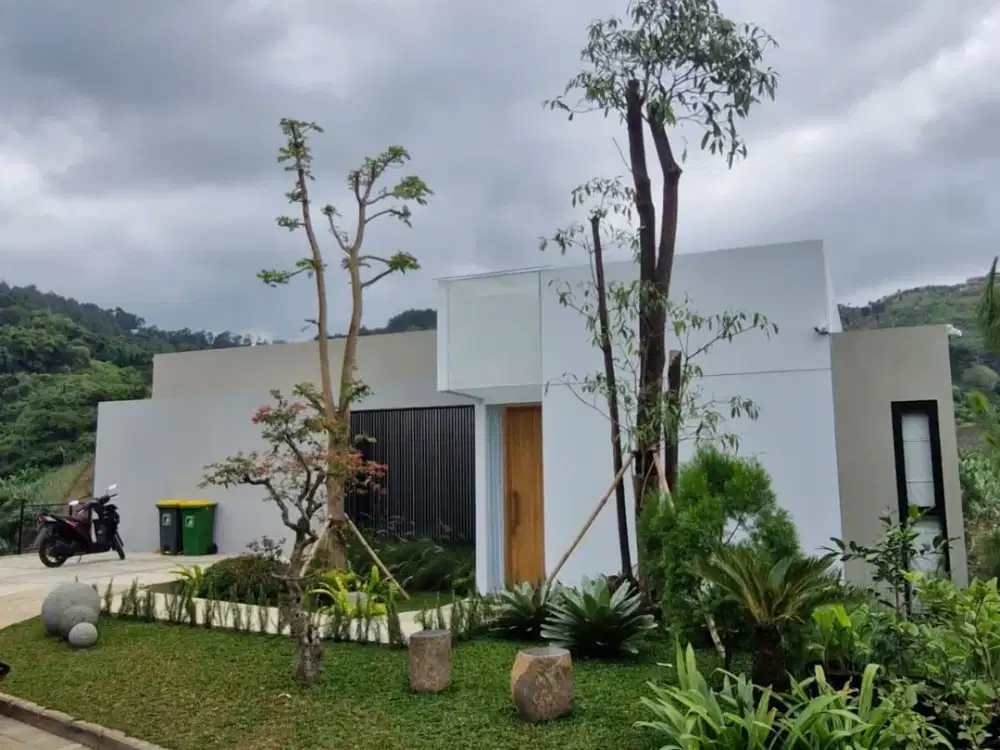 Rumah Villa Mewah  di Dago Village dengan Kolam renang