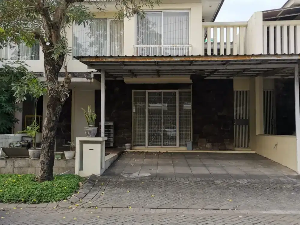 Rumah Royal Residence Surabaya Barat