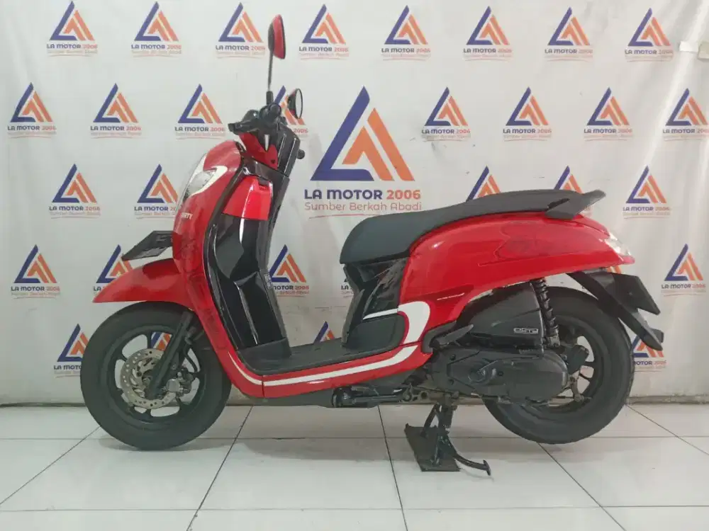 SCOOPY 2018 GRESS DP MULAI 500RB SPAYLATER KREDIVO CC 0%