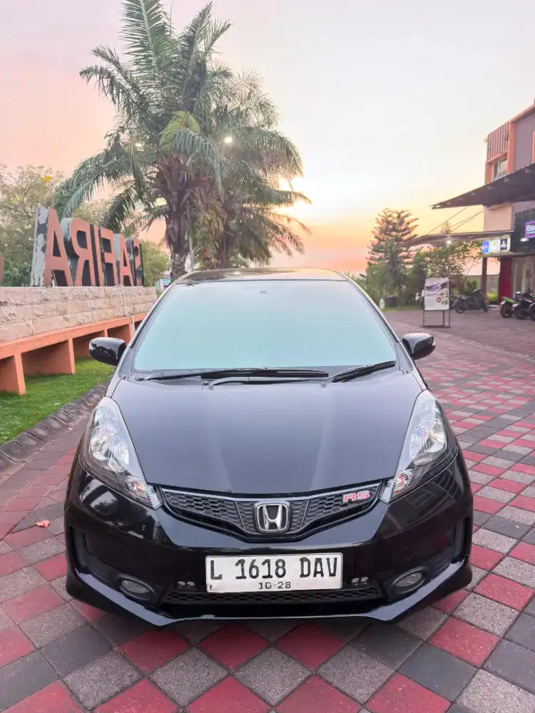 HONDA NEW JAZZ RS 2013 MATIC