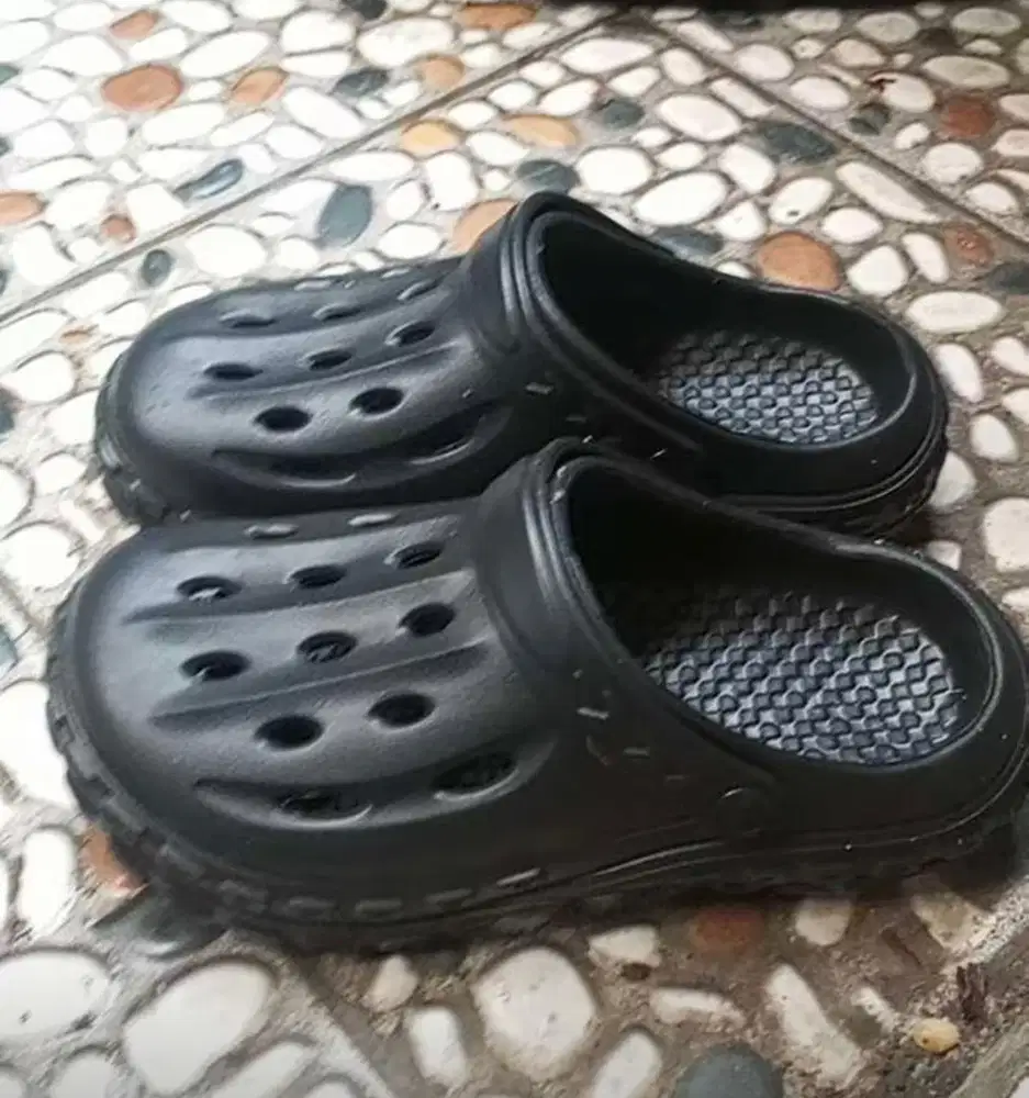 Dijual sandal baim