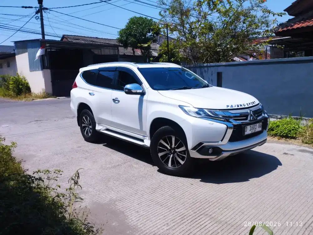 Mulus Pajero Dakar 4x2 Putih