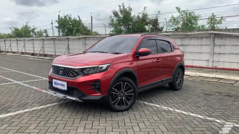 Honda WR-V 1.5 RS Bensin-AT 2023 Merah