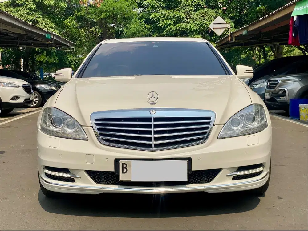 MERCEDES BENZ S300 L AT PUTIH 2012