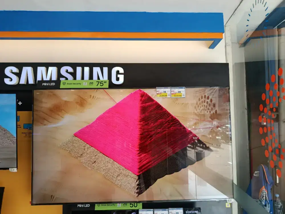 SAMSUNG 4K MINILED TV