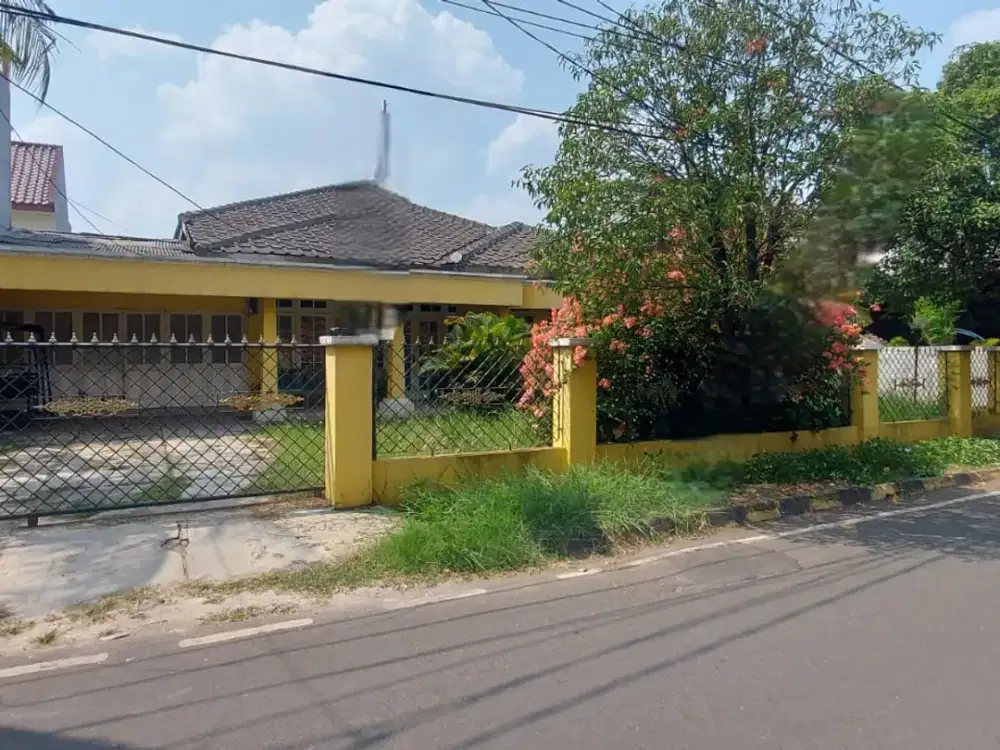 Rumah Nyaman dan Luas di Perumahan daerah Kramat Jati Jakarta Timur