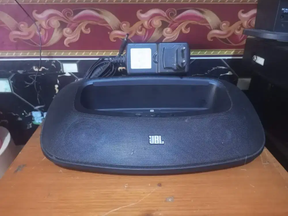 Speaker JBL onbeat mini