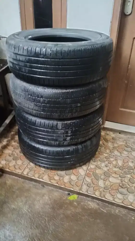 Ban Mobil Hankook Ring 15/65/205