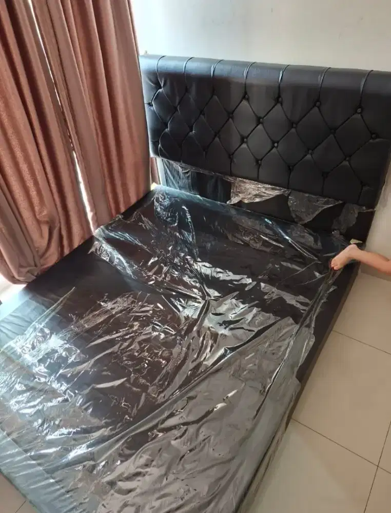 Dipan tempat tidur buat springbed