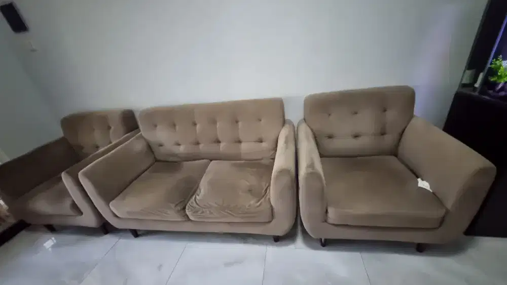 SOFA 211+MEJA KACA