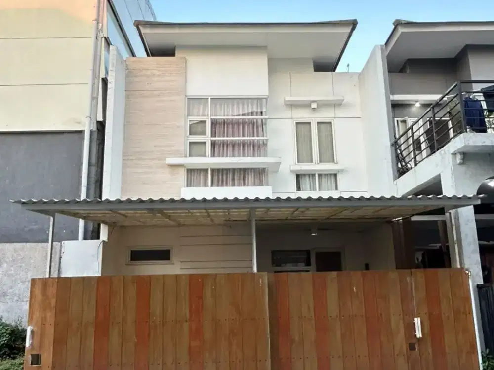 Rumah 2 Lantai Bagus Minimalis SHM di Dharma Indah Regency