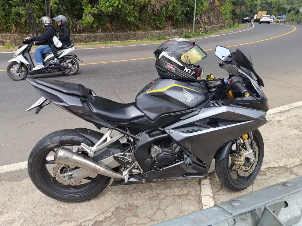 CBR 250RR ABS SE Full Paper