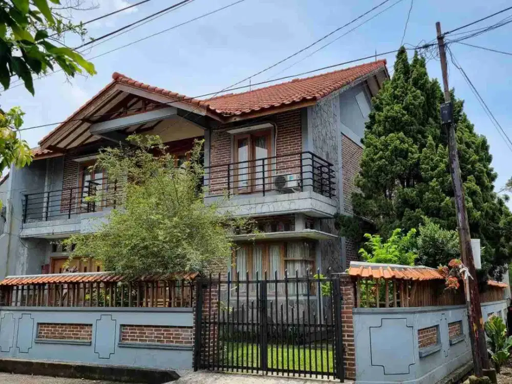 Dijual Rumah Bagus Terawat Posisi Hook Dalam Komplek Antapani Kidul