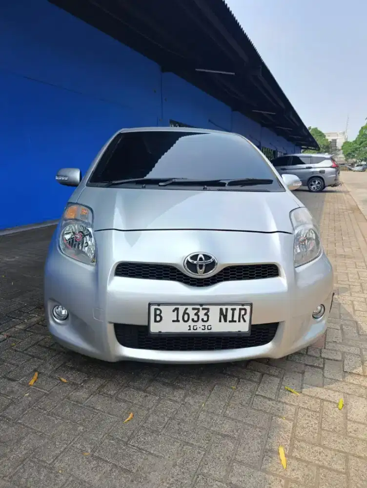 YARIS E MATIC 2010 AT