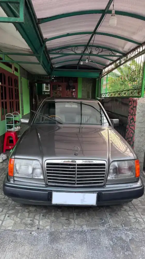Mercedes Benz E320 manual 1994