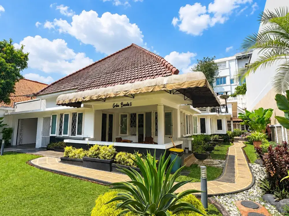 Rumah 20x47 940m2 7+1KT Full Furnished di Menteng Jakarta Pusat