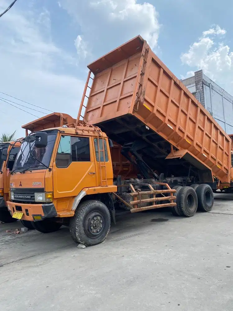 DIJUAL DUMPTRUCK MITSUBISHI TAHUN 2020