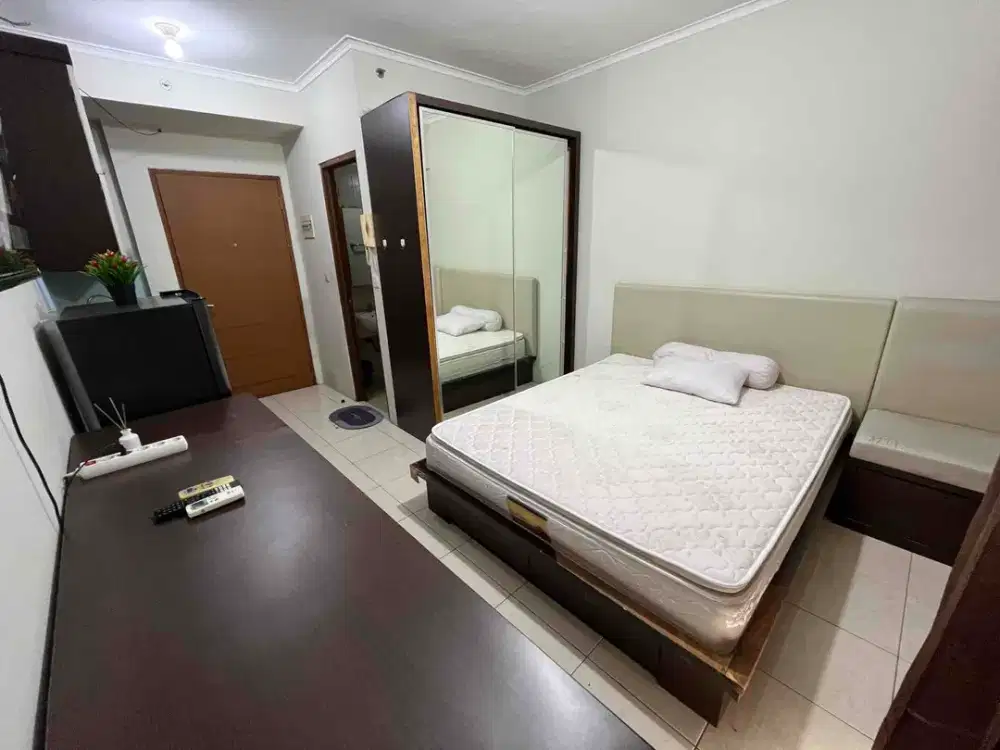 Disewakan studio furnished apartemen maple park