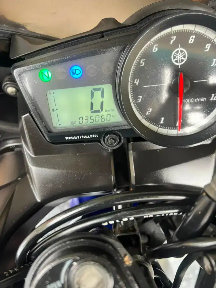 Di jual yamaha R15 movistar
