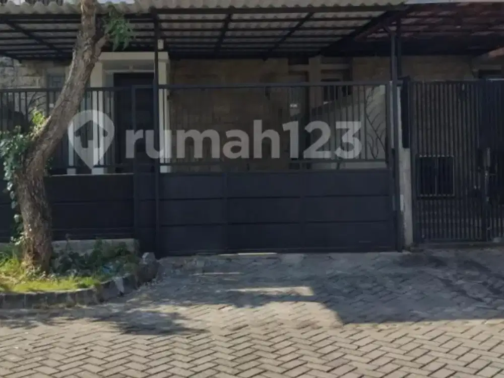 Dijual Murah Rumah 1,5 Lantai di Perumahan Mewah Menganti