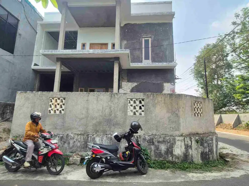 jual rumah mewah 2 lantai deket jalan raya dan pintu tol