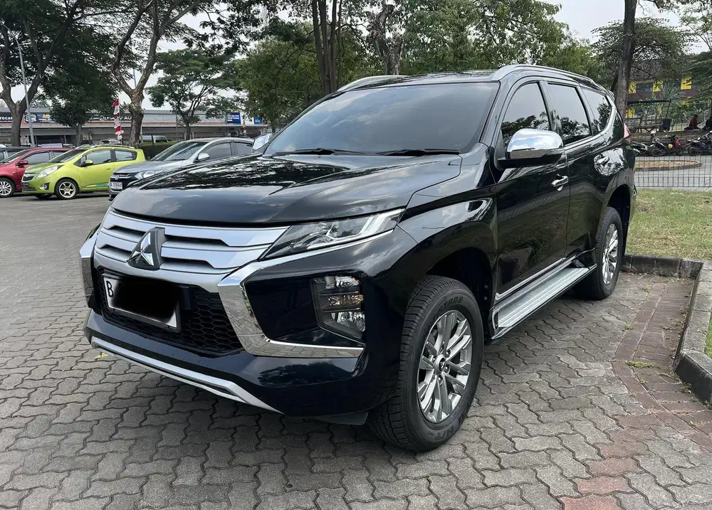 Mitsubishi Pajero Sport Exceed 2022 Hitam Bagus Termurah