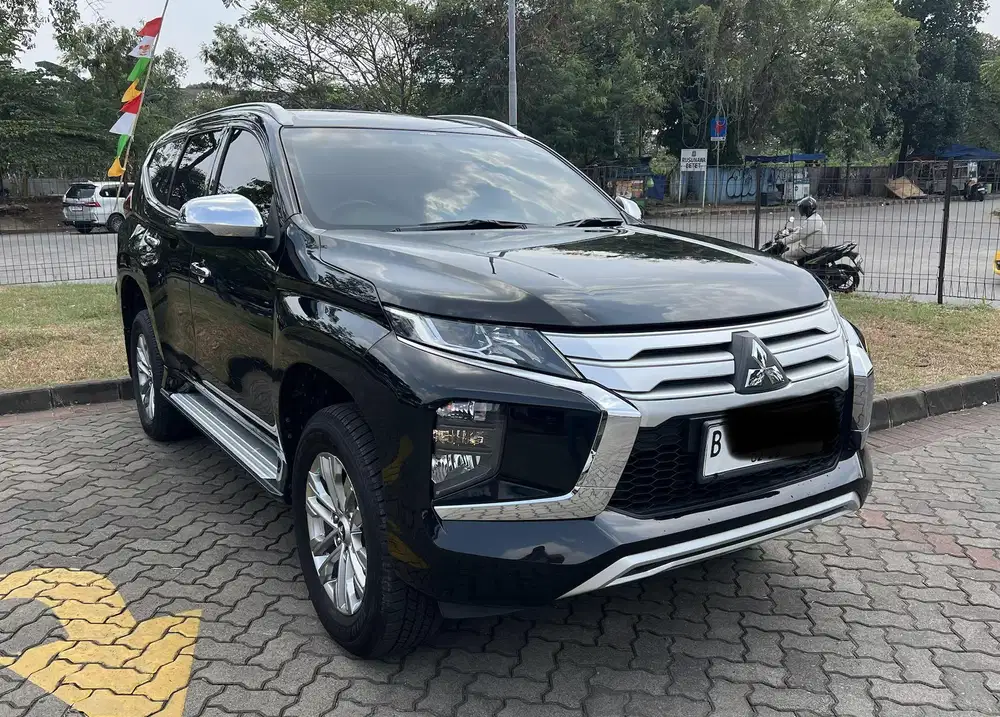 Mitsubishi Pajero Sport Exceed 2022 Hitam Termurah Bagus