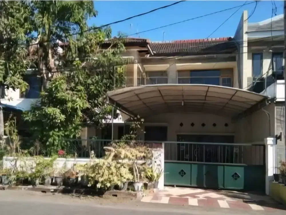 Rumah 2 Lantai Bagus SHM di Taman Pondok Indah Wiyung