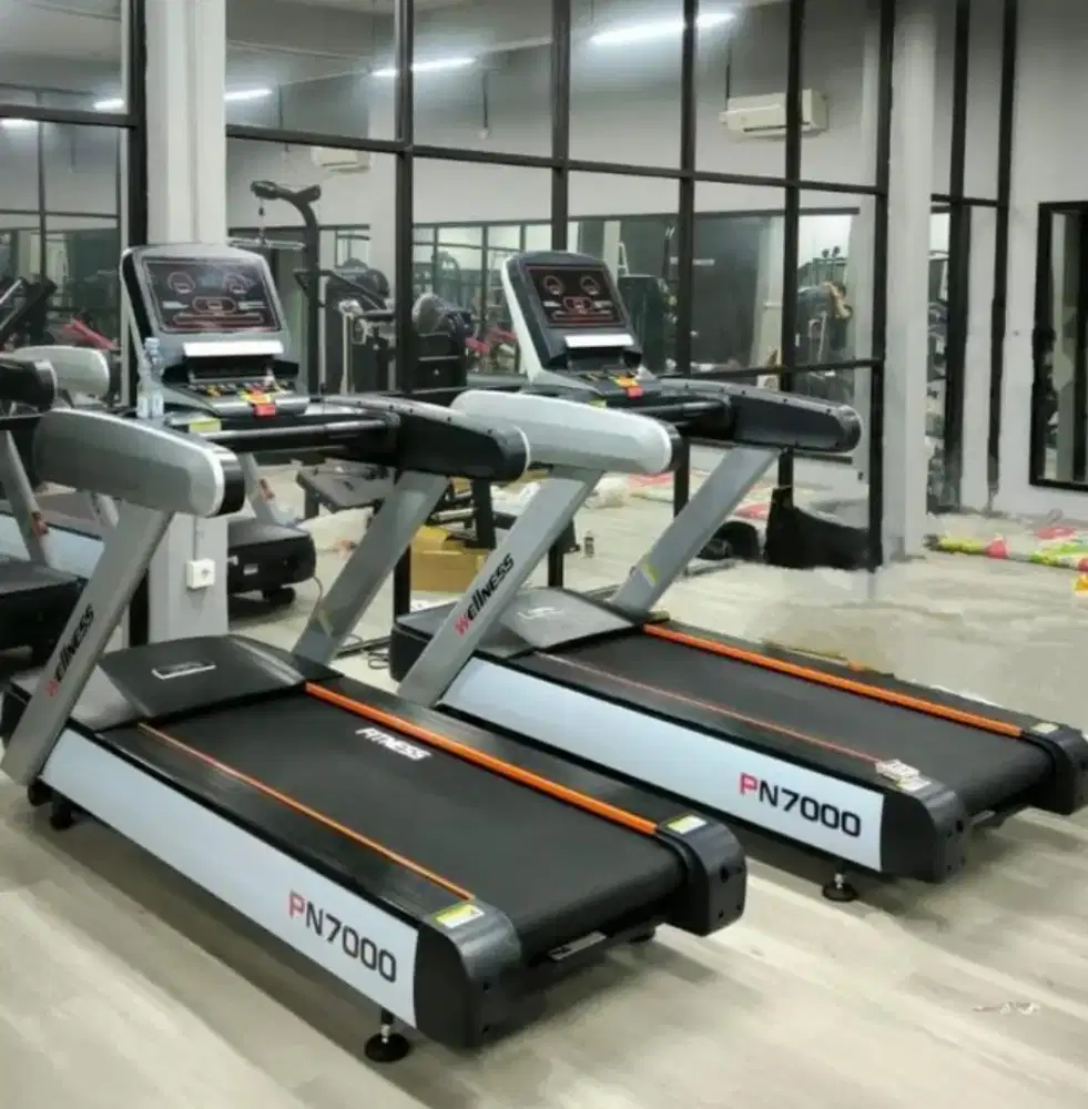MBH PN7000 Treadmill Alat Fitness Komersial Import Alat Gym