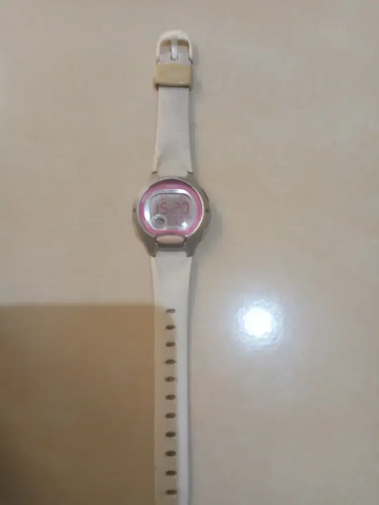 Casio LW 200 2672