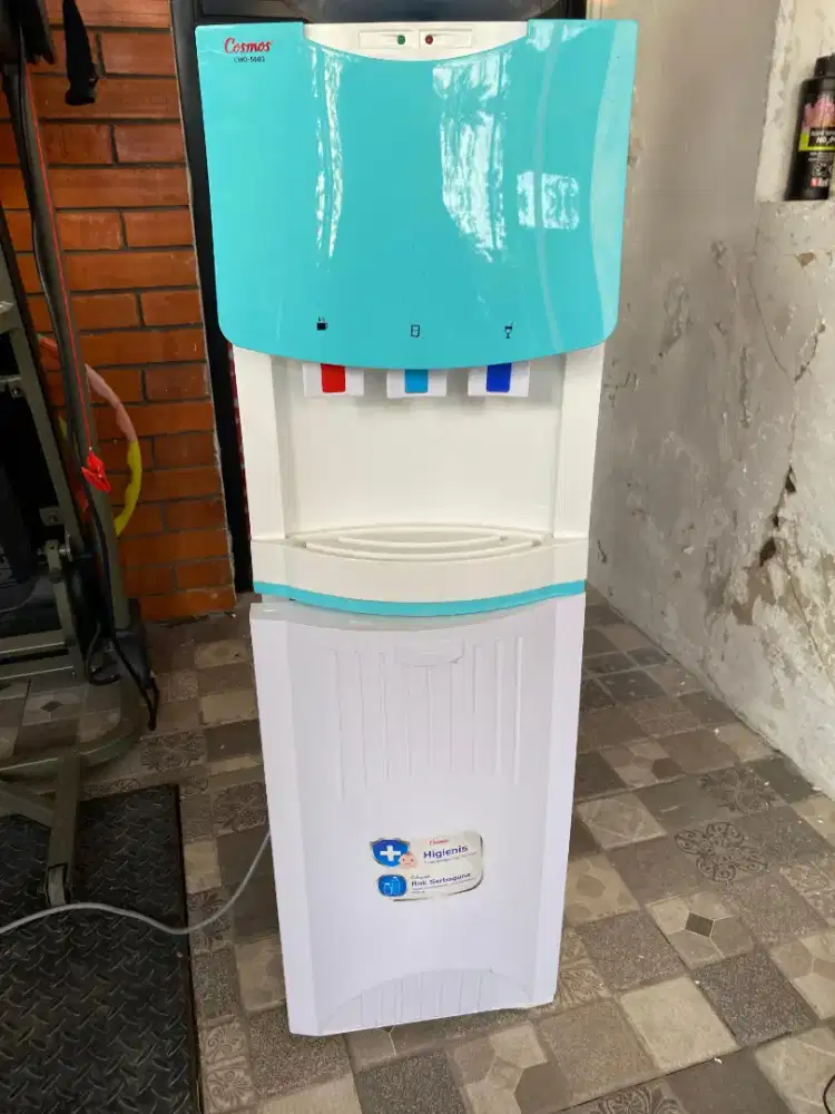 Dispenser Cosmos 3 in 1
