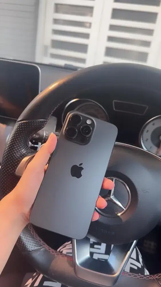 Iphone 15 Pro Max gress nominus