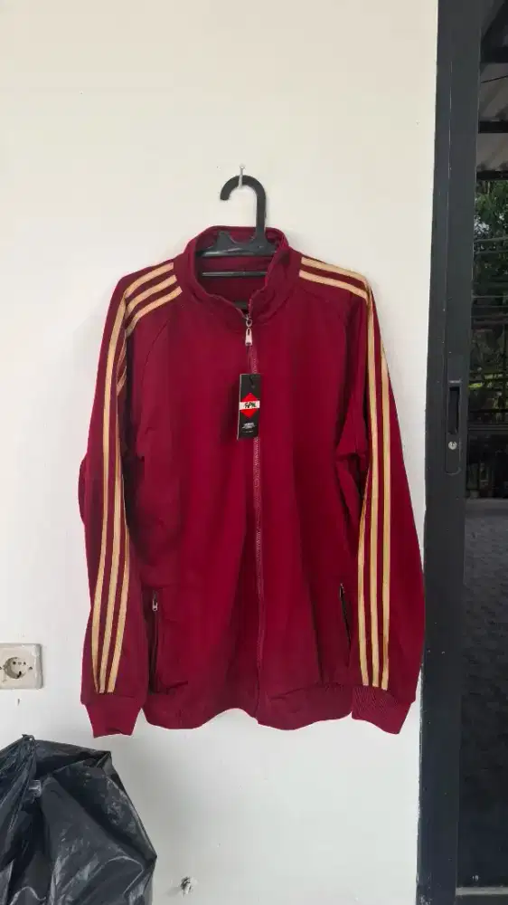 Jaket Tracktop Pria Maroon (2xl)