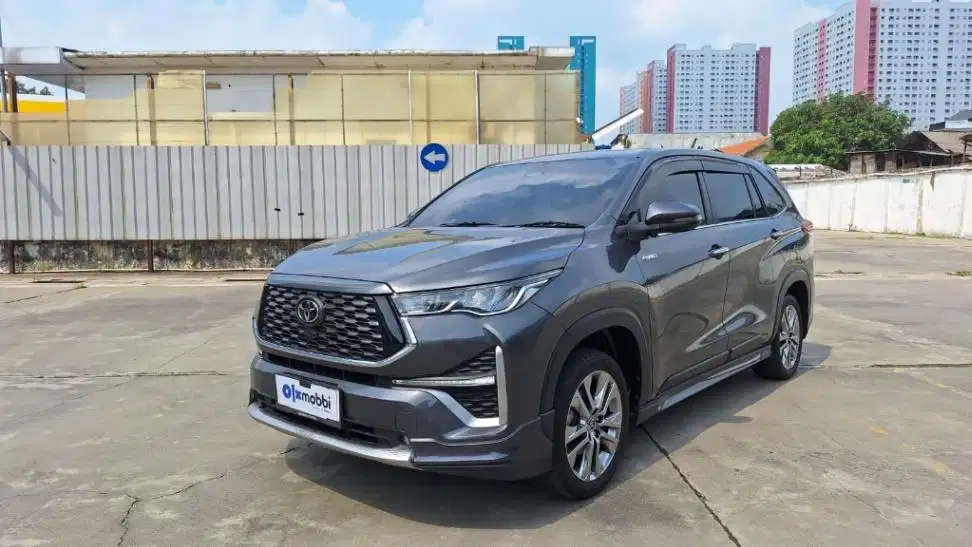 Toyota Kijang Innova 2.0 Zenix Q HV CVT TSS Modellista Hybrid-AT 2023