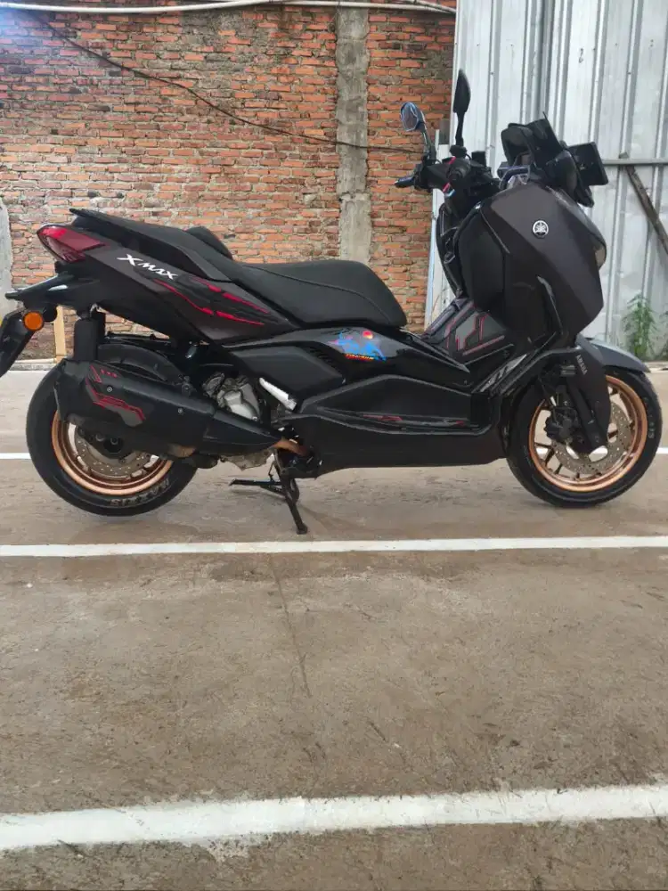 Yamaha XMAX 250 Tech Max 2024 Warna Hitam