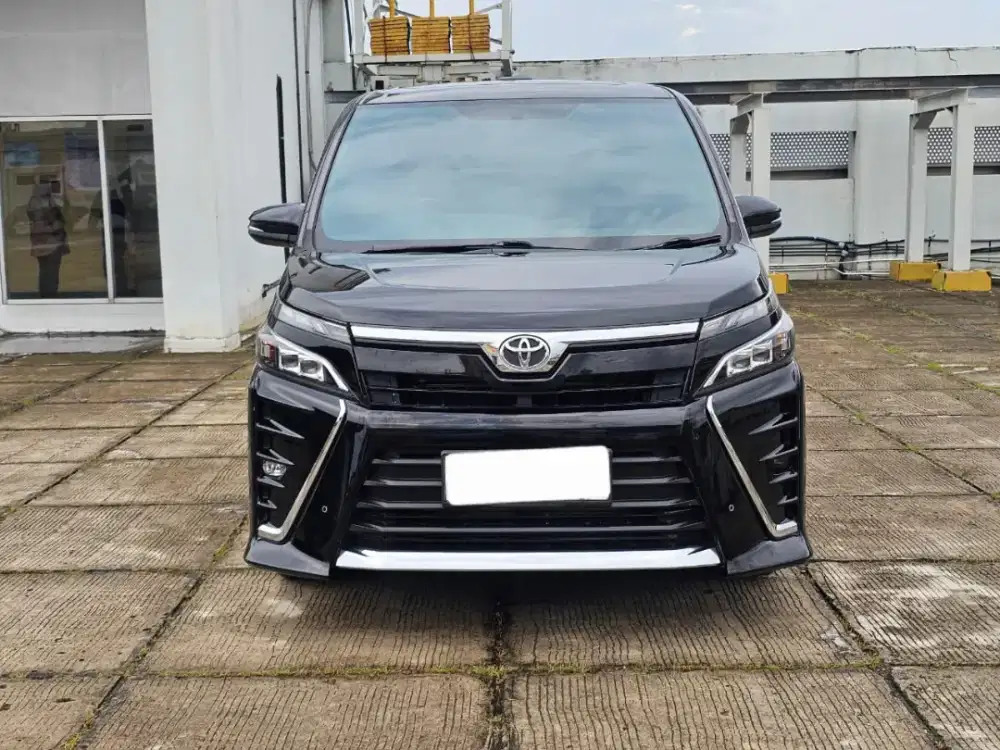 Voxy 2.0 at 2019 hitam km 65 ribuan