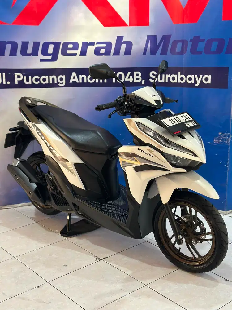 2RIBU KM Honda New Vario 125 keyless 2023 like new