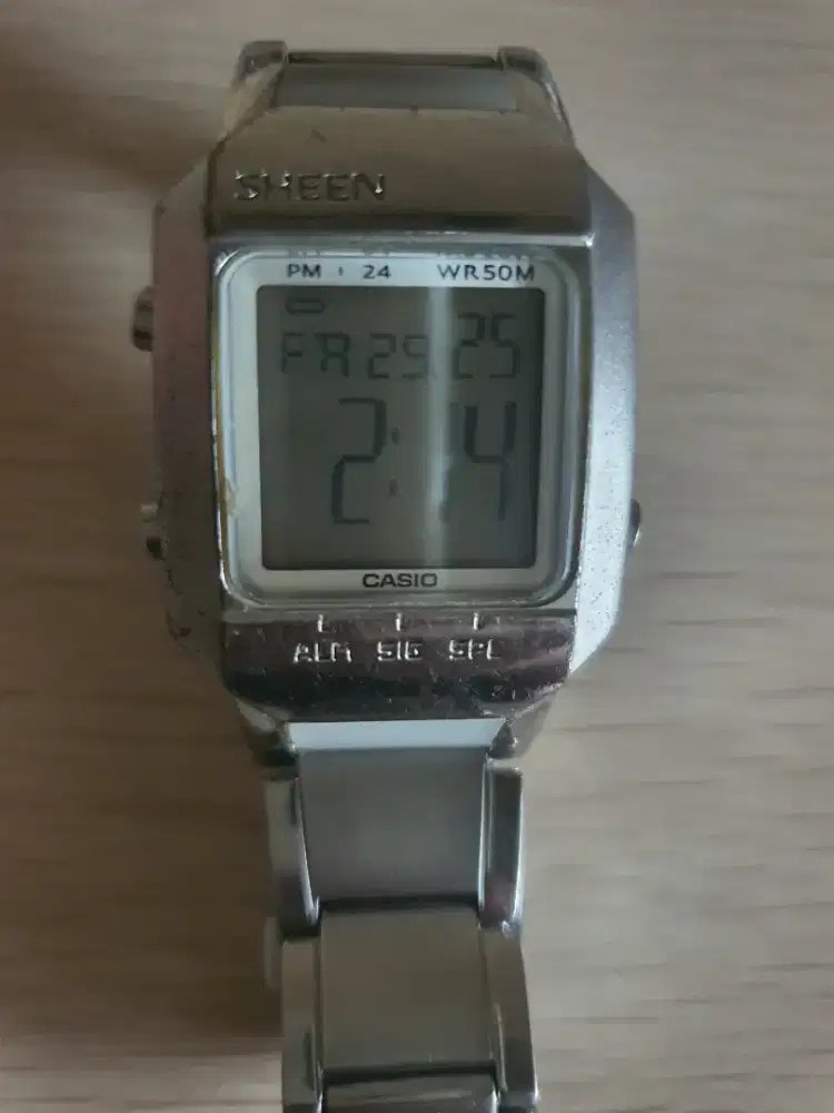 Dujual  jam vintage casio sheen