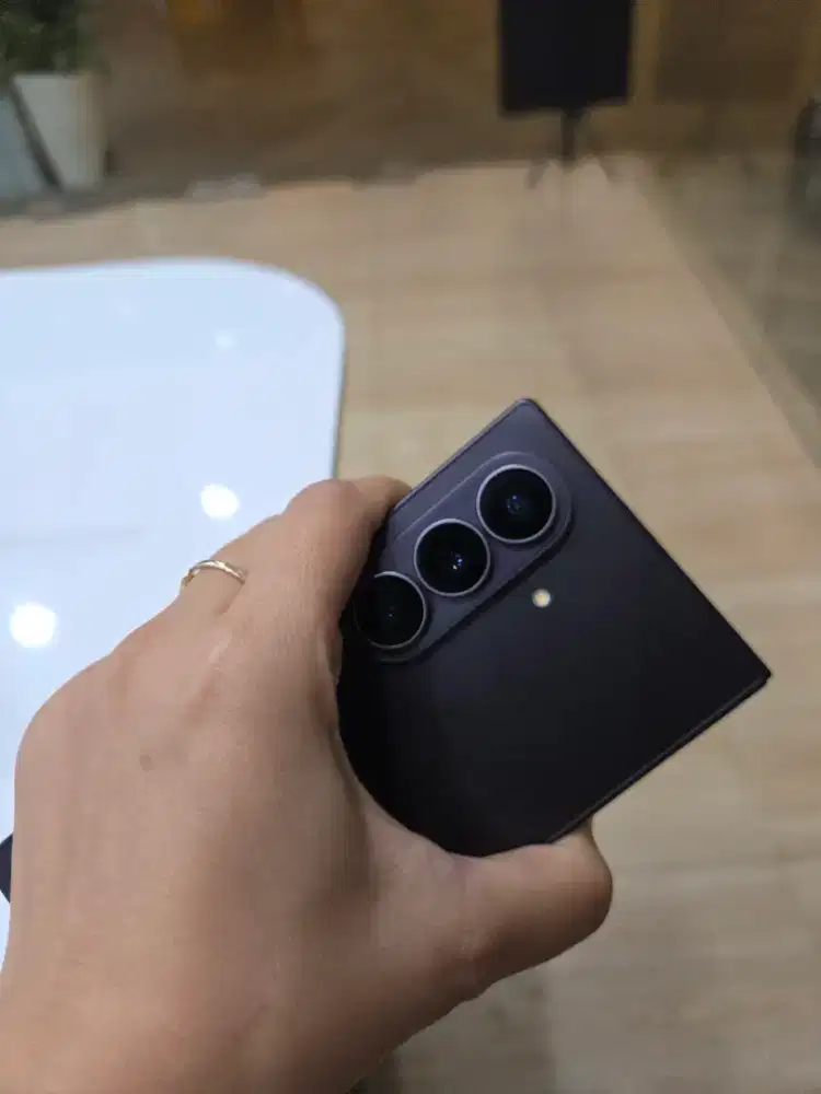 Samsung galaxy fold8 ultra