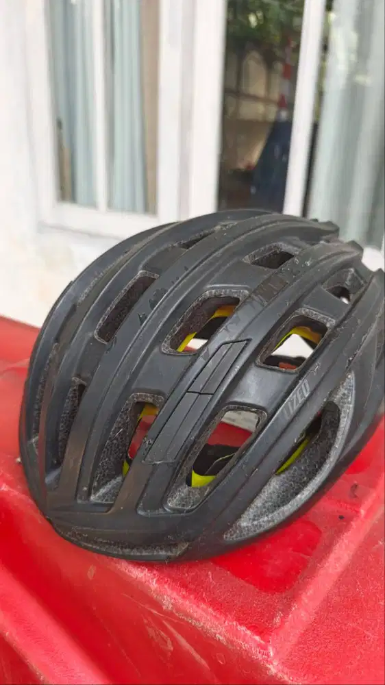 HELM SEPEDA Specialized Propero 3