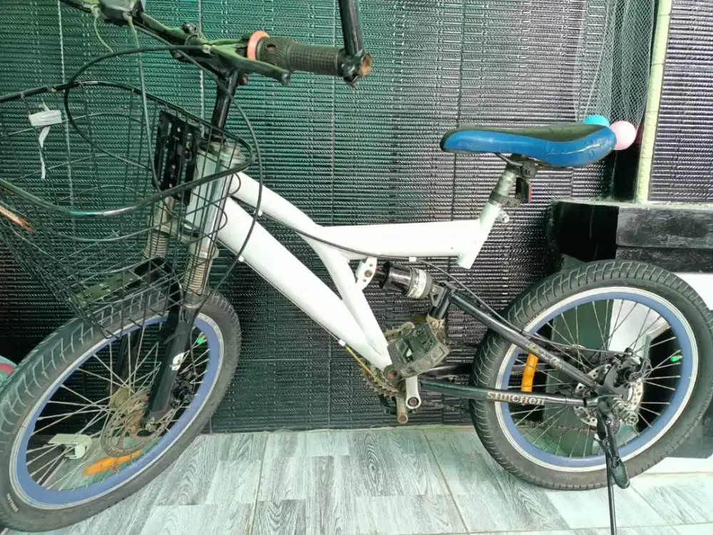 Sepeda MTB ukuran 20