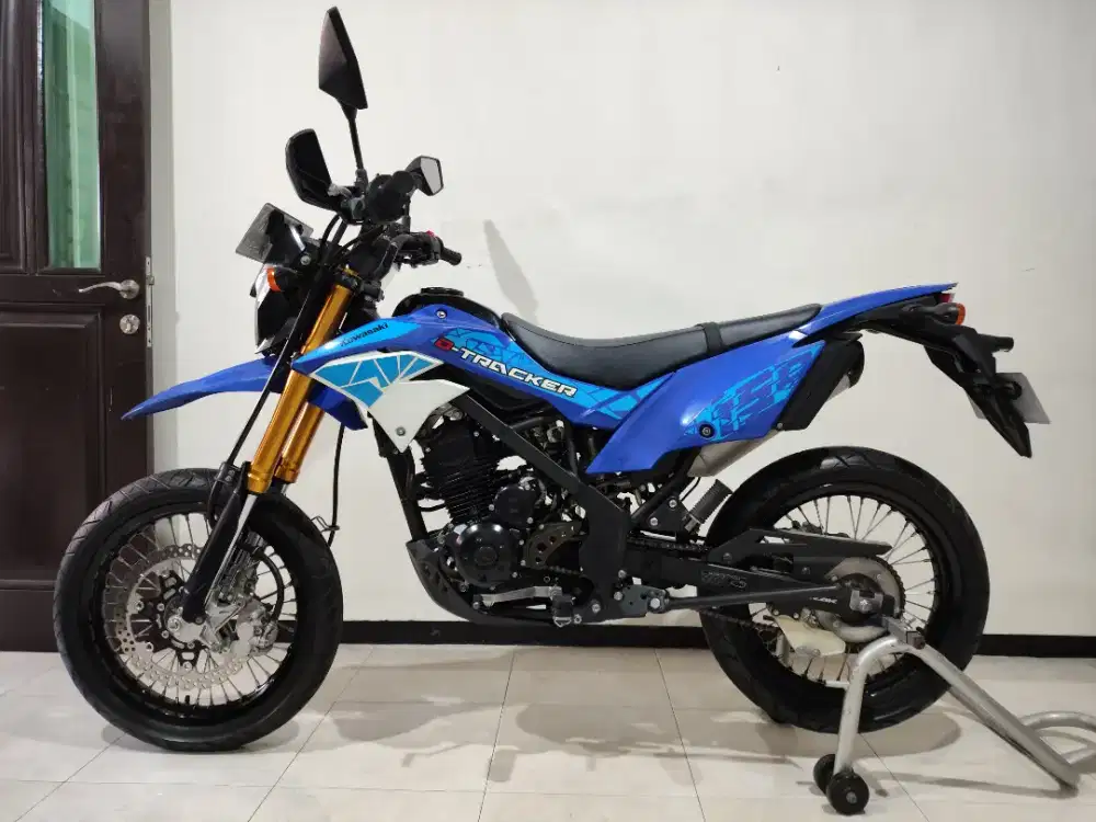 KAWASAKI DTRACKER 150 SE TAHUN 2020 KM 3 RIBUAN