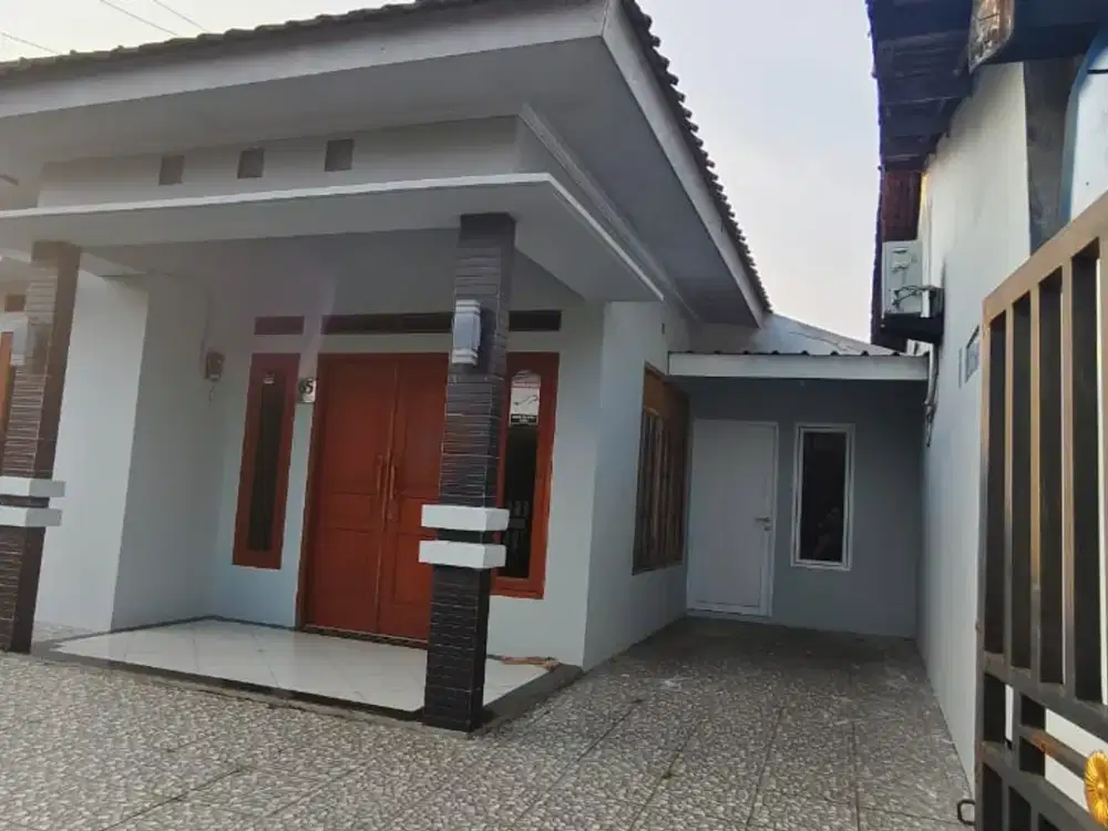 DISEWAKAN RUMAH BISA UNTUK KANTOR  DAERAH TANJUNG BARAT JAKARTA SELATAN
