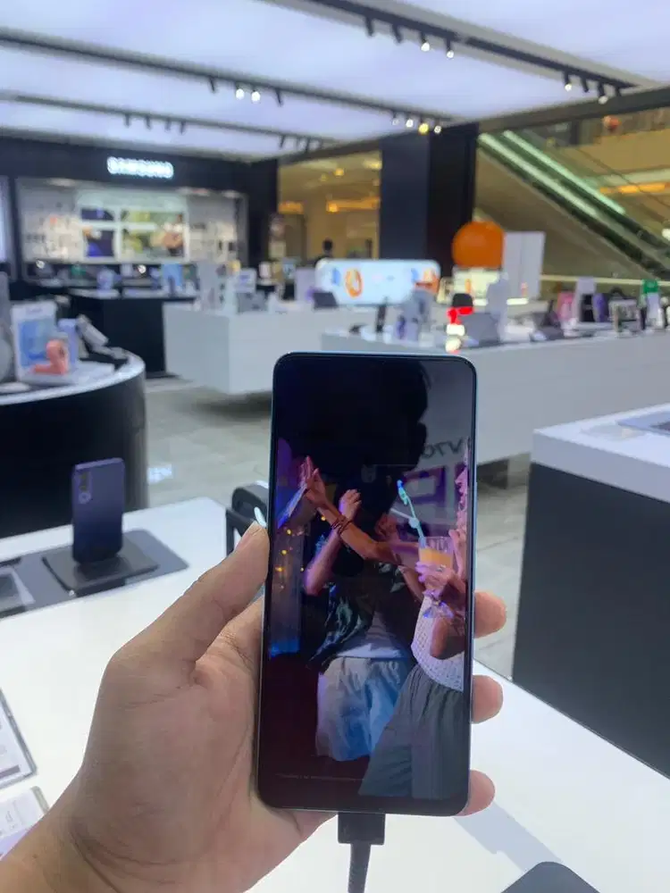 Vivo Y05e Biru Cendrawasih