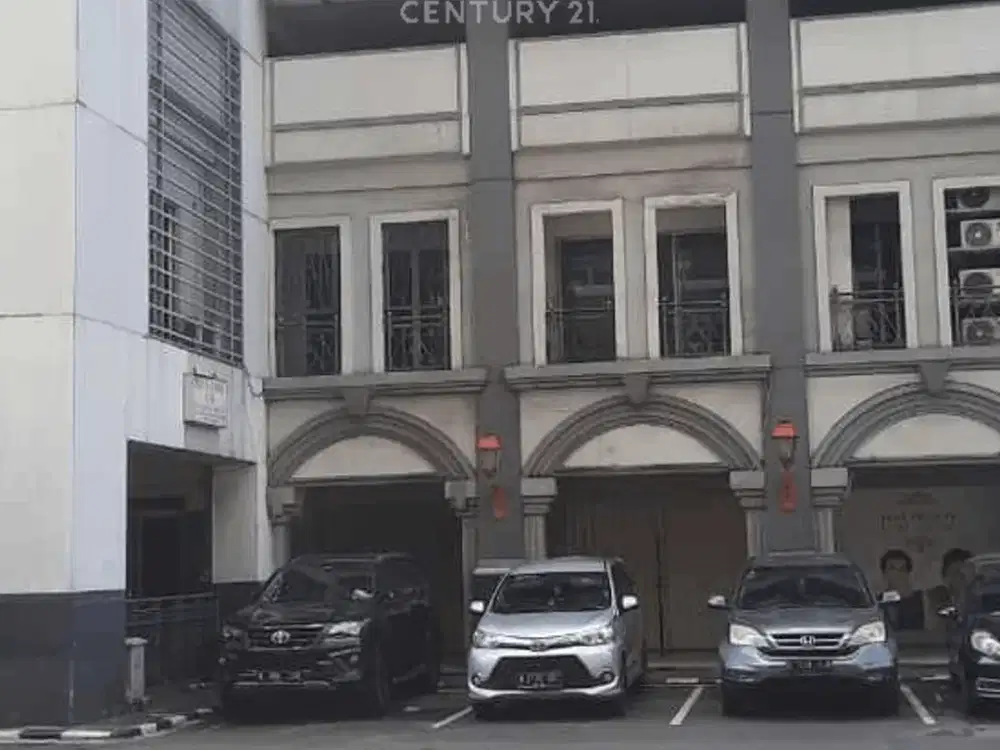 Ruko Lokasi Strategis Di MOI Kelapa Gading S5656