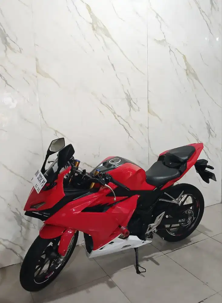 NEW CBR 150 R TAHUN 2023, KM 13 RIBU, SEPERTI BARU, MUHSHI MOTOR.