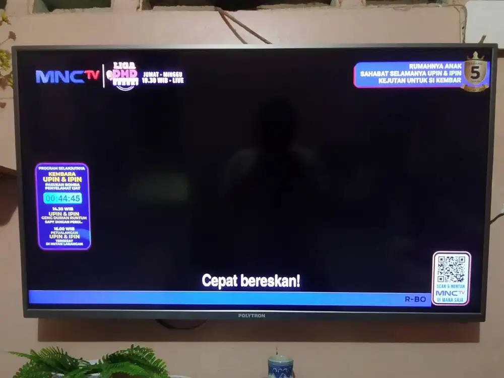 TV 42 Inch Merk Polytron , Dapat 30 Lebih Channel tanpa Set Top Box