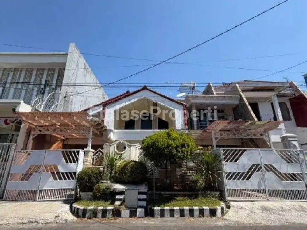 Dijual rumah strategis wisma permai barat