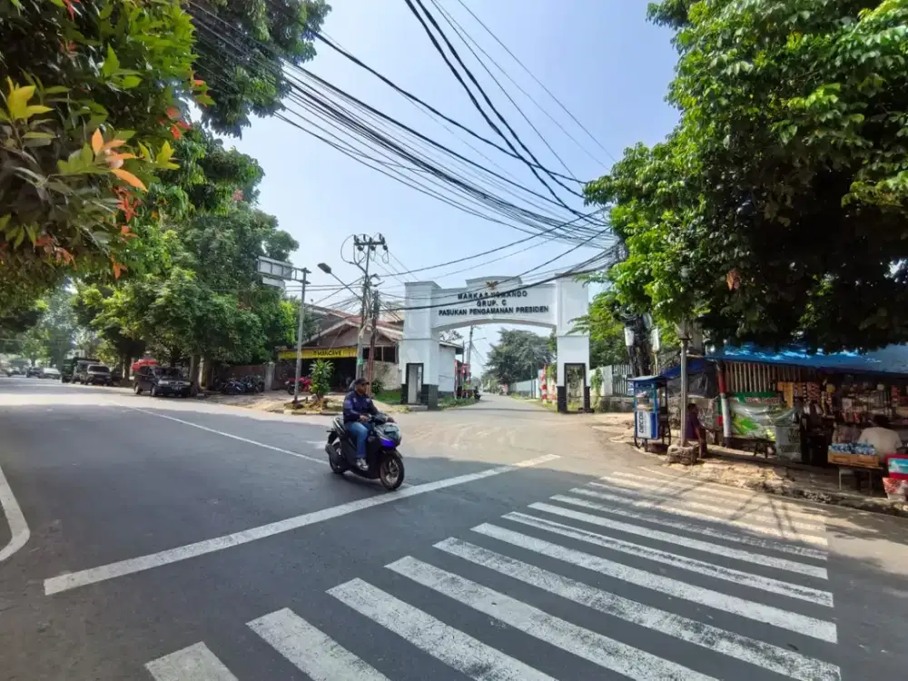 Tanah Hoek Pinggir Jalan Lawang Gintung Bogor Selatan